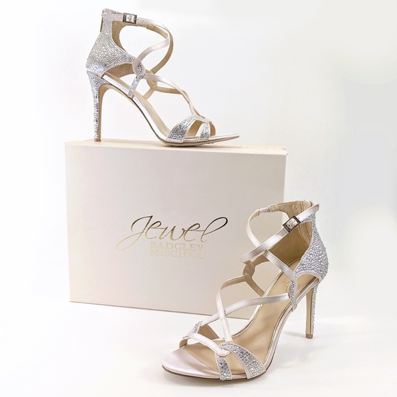 Badgley Mischka Shoes - Jewel Badgley Mischka 'Alizaii' Rhinestone Pumps